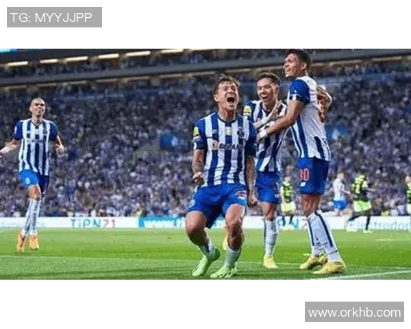 德甲精彩对决切尔西大胜波尔图神扑瞬间引发全场热烈欢呼 德甲精彩对决切尔西大胜波尔图神扑瞬间引发全场热烈欢呼