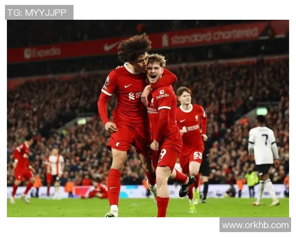 欧冠激战热刺与那不勒斯握手言和争议判罚引发全场热议