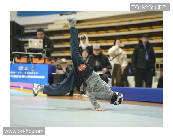 重庆街舞队在世界攀岩锦标赛中的意识表现与团队协作分析