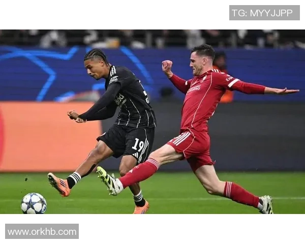 意甲激战：利物浦与拜仁战平争议判罚引发全场热议