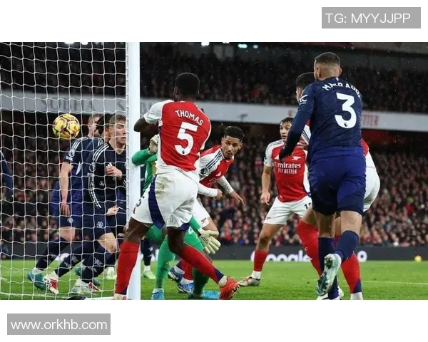 英超激战：那不勒斯与阿森纳战平乌龙球引发争议判罚引爆全场气氛